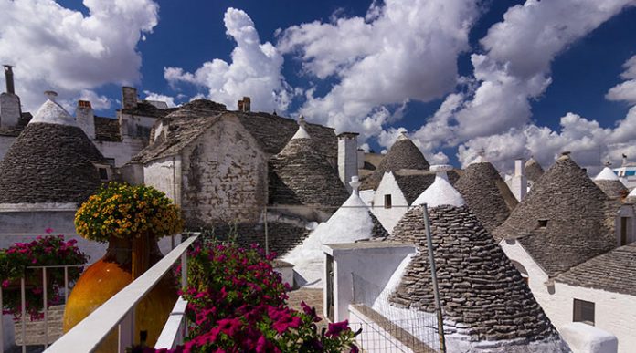 Alberobello: une ville fabuleuse avec les maisons les plus insolites du monde
