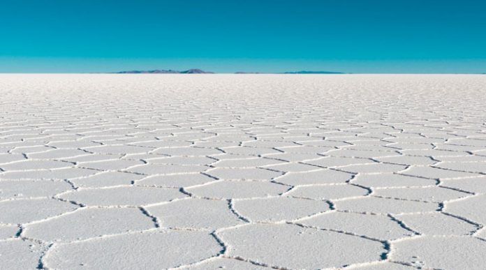 Salar d’Uyuni : le plus grand miroir du monde !