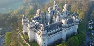 Замки Франции возле Парижа: 10 самых интересных роскошных сооружений
