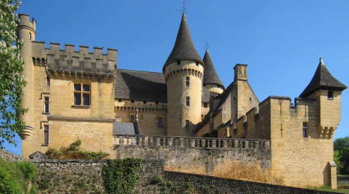 Château de Puymartin : l’un des châteaux les plus célèbres de la Dordogne